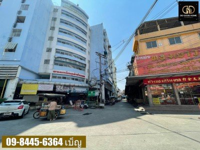 ตึกแถว 3 ชั้น 2 คูหา ในตลาดหนองแขม