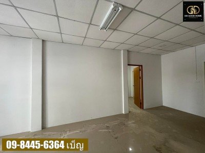 ตึกแถว 3 ชั้น 2 คูหา ในตลาดหนองแขม