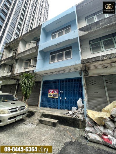 ตึกแถว 3 ชั้น ซ.เพชรเกษม 64/1