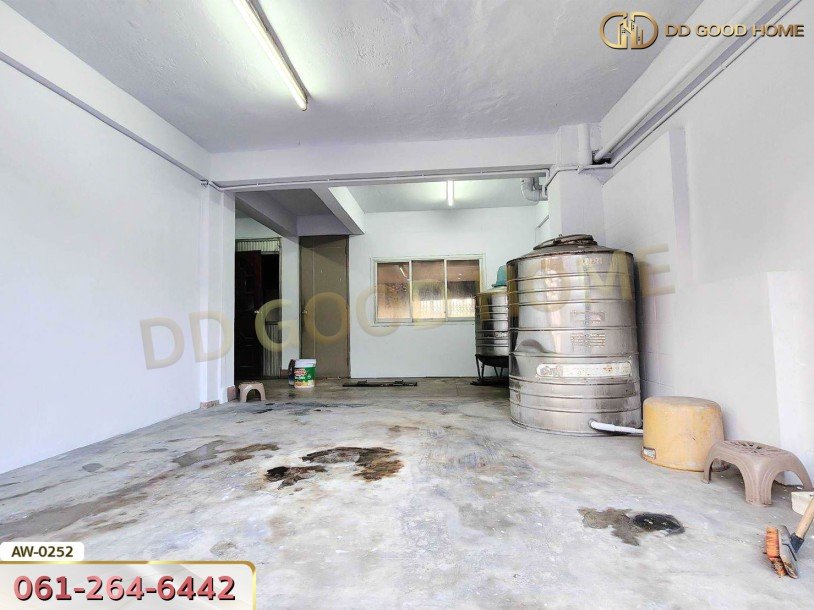 ขายอาคารพาณิชย์ 3.5 ชั้นพร้อมดาดฟ้า ริมถนนกาญจนาภิเษก บางบัวทอง-3