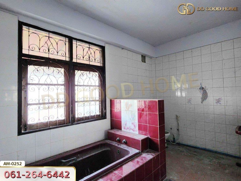 ขายอาคารพาณิชย์ 3.5 ชั้นพร้อมดาดฟ้า ริมถนนกาญจนาภิเษก บางบัวทอง-8