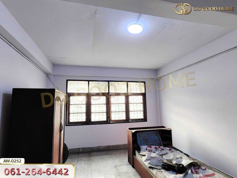 ขายอาคารพาณิชย์ 3.5 ชั้นพร้อมดาดฟ้า ริมถนนกาญจนาภิเษก บางบัวทอง-6