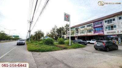 อาคารพาณิชย์ 3.5 ชั้น หมู่บ้านสวนปาล์ม สมุทรสาคร