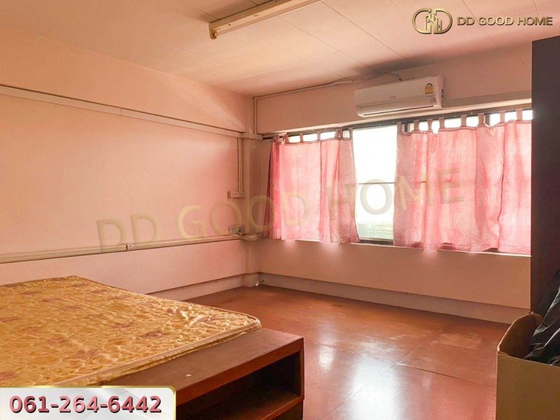 ขายอาคารพาณิชย์ 3 ชั้น ติดถนนเพชรเกษม ต.สนามจันทร์ จ.นครปฐม พร้อมห้องปล่อยเช่า-4