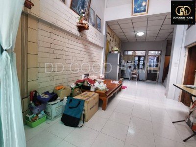 ทาวน์เฮ้าส์พร้อมอยู่!! 3 ชั้น ในซอยสมเด็จพระปิ่นเกล้า 2