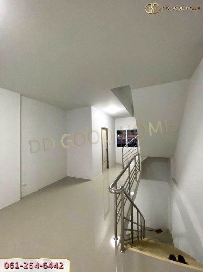 อาคารพาณิชย์ 3 ชั้น โครงการ the one bowin (เดอะวัน บ่อวิน) ศรีราชา ชลบุรี