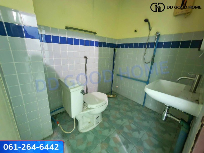 ถูกสุดในซอย ทาวน์เฮาส์ 3ชั้นพร้อมอยู่ หมู่บ้านวิเศษสุขนครประชาอุทิศ 79-8