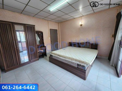 ถูกสุดในซอย ทาวน์เฮาส์ 3ชั้นพร้อมอยู่ หมู่บ้านวิเศษสุขนครประชาอุทิศ 79