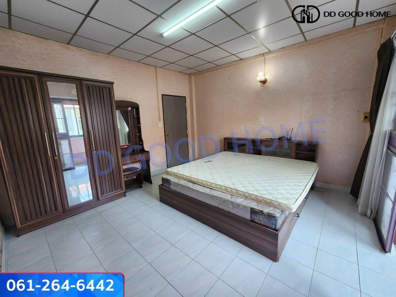 ถูกสุดในซอย ทาวน์เฮาส์ 3ชั้นพร้อมอยู่ หมู่บ้านวิเศษสุขนครประชาอุทิศ 79-11