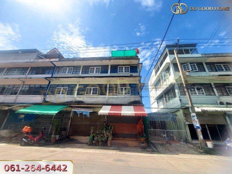 อาคารพาณิชย์ 3 ชั้นครึ่ง หมู่บ้านสินสมบูรณ์ สาย 4 หลังมุม-7
