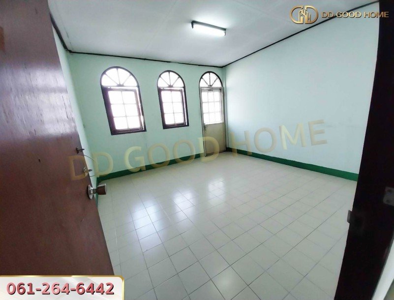 ขายทาวน์เฮาส์ 2 ชั้น บ้านศรีสามพราน ต.ท่าตลาด-3