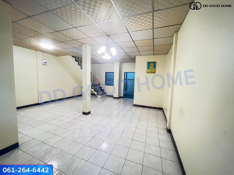 ขายด่วน!! ทาวน์เฮ้าส์หมู่บ้านศรีประจักษ์ 5-5