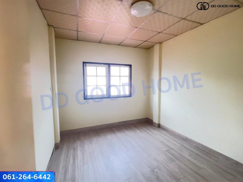 ขายด่วน!! ทาวน์เฮ้าส์หมู่บ้านศรีประจักษ์ 5-6