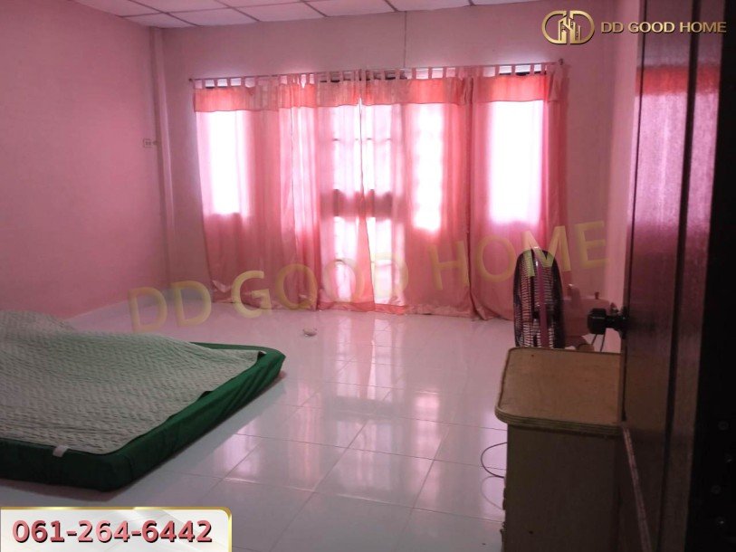 หมู่บ้าน เคซี รามอินทรา 1 (K.C. Ramintra 1) ทาวน์เฮ้าส์ 2 ชั้น แขวง สามวาตะวันตก เขต มีนบุรี-5