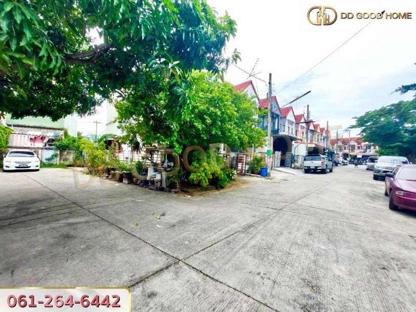 หมู่บ้านลลิษา แพรกษา (Baan Larisa Phraeksa) ทาวน์เฮ้าส์ 2 ชั้น หลังมุม ต.แพรกษา อ.เมืองสมุทรปราการ-11