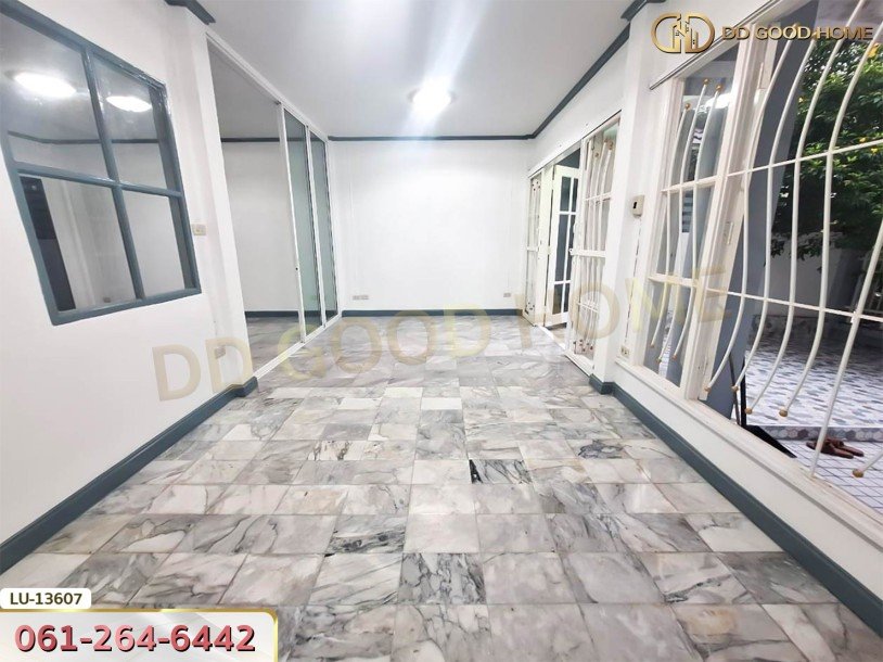 หมู่บ้านบุศรินทร์ รามอินทรา ซ.พระยาสุเรนทร์ 40 กรุงเทพฯ-4