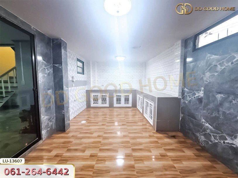 หมู่บ้านบุศรินทร์ รามอินทรา ซ.พระยาสุเรนทร์ 40 กรุงเทพฯ-7