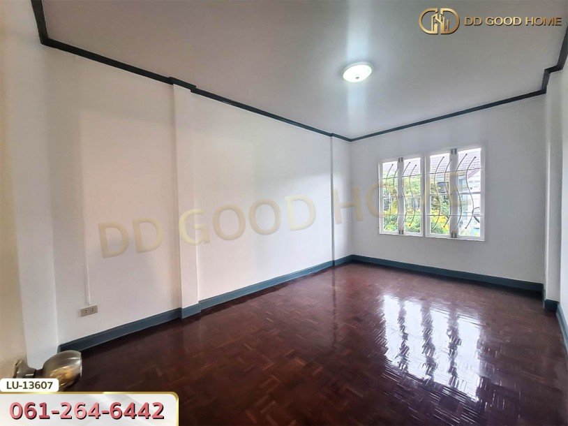 หมู่บ้านบุศรินทร์ รามอินทรา ซ.พระยาสุเรนทร์ 40 กรุงเทพฯ-3