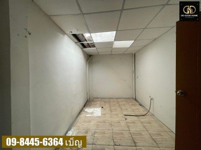 ตึกแถว 3 ชั้น 2 คูหา ในตลาดหนองแขม