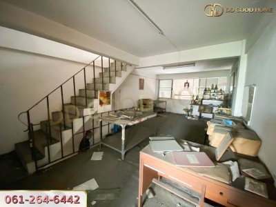 ขายอาคารพาณิชย์3ชั้นครึ่ง ซ.เพชรเกษม81 (86/27) ราคาพิเศษ