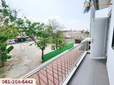 ขายบ้านแฝด 2 ชั้น ซอยพระราม 2 บ้านใหม่พร้อมอยู่ (1/2)