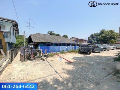 ขายบ้านพร้อมที่ดินติด MRT สถานีแยกไฟฉาย (ถนนพรานนก-พุทธมณฑลสาย 4 ) 42 ตร.ว