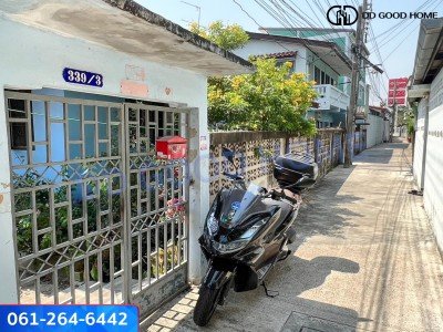 ขายบ้านพร้อมที่ดินติด MRT สถานีแยกไฟฉาย (ถนนพรานนก-พุทธมณฑลสาย 4 ) 42 ตร.ว