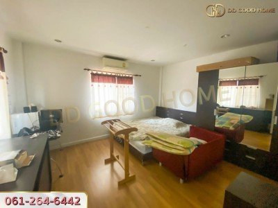 ขายบ้านทาวน์โฮม หมู่บ้านปริญลักษณ์ เพชรเกษม 69 ราคาพิเศษ