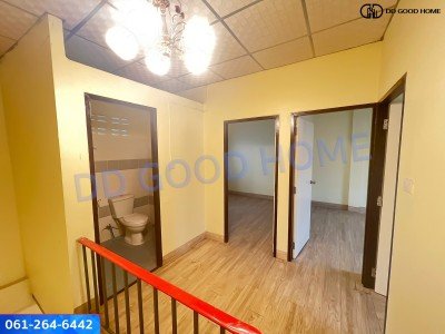 ขายด่วน!! ทาวน์เฮ้าส์หมู่บ้านศรีประจักษ์ 5