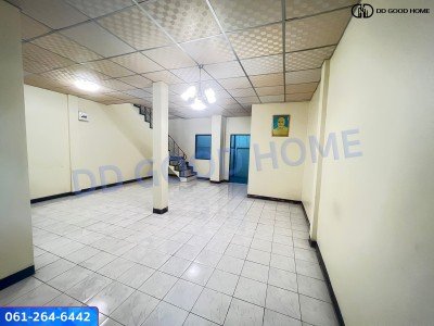 ขายด่วน!! ทาวน์เฮ้าส์หมู่บ้านศรีประจักษ์ 5