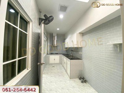 หมู่บ้านโกลเด้นท์ ทาวน์ 2 ปิ่นเกล้า-จรัญสนิทวงศ์ (Golden Town 2 Pinklao – Charansanitwong) ทาวน์เฮ้าส์ 2 ชั้น ต.บางกรวย